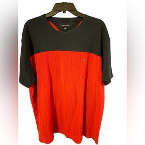 Tommy Hilfiger red and navy classic casual T-shirt size XL short sleeve